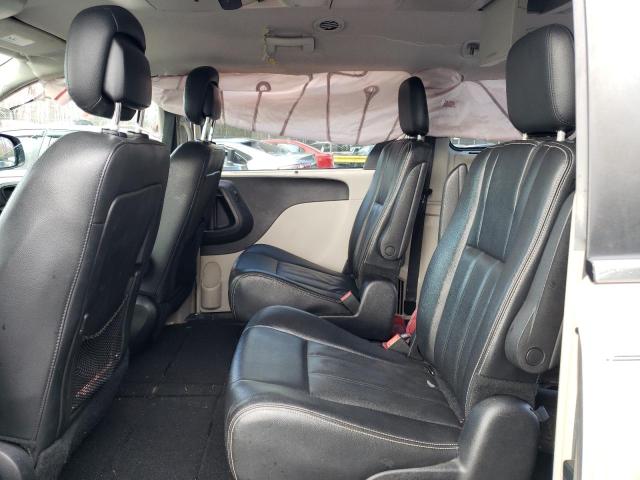 Photo 11 from auction – 2016 CHRYSLER TOWN & COU with VIN 2C4RC1BG1GR127502
