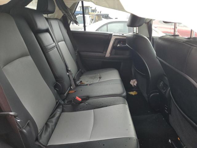 Photo 11 from auction – 2018 TOYOTA 4RUNNER SR with VIN JTEBU5JR3J5489940