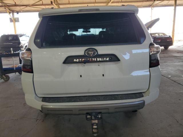 Photo 6 from auction – 2015 TOYOTA 4RUNNER SR with VIN JTEBU5JRXF5229624