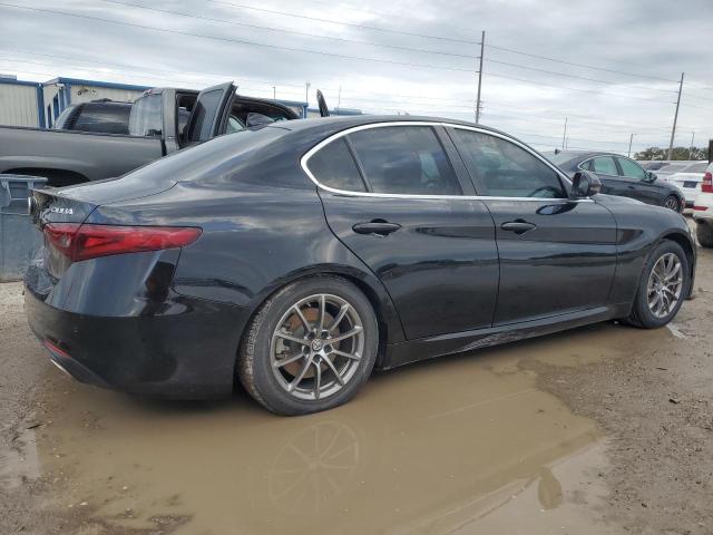 Photo 3 from auction – 2017 ALFA ROMEO GIULIA with VIN ZARFAEBN4H7550193