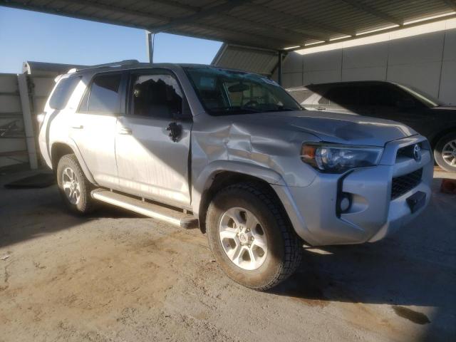 Foto 4 de la subasta – 2014 TOYOTA 4RUNNER SR con VIN JTEBU5JR2E5182104