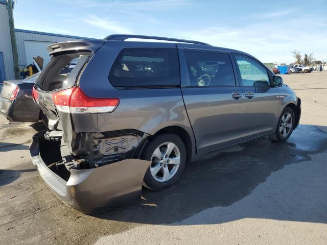 Photo 3 from auction – 2011 TOYOTA SIENNA LE with VIN 5TDKK3DC3BS095906
