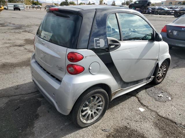 Photo 3 from auction – 2014 SMART FORTWO with VIN WMEEJ9AA7EK739054