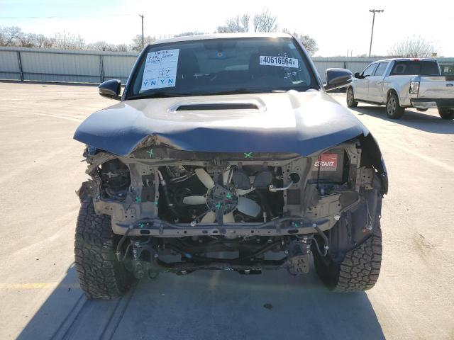 Photo 5 from auction – 2018 TOYOTA 4RUNNER SR with VIN JTEBU5JRXJ5602122