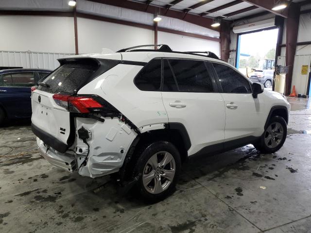 Photo 3 from auction – 2022 TOYOTA RAV4 XLE with VIN 2T3P1RFV3NC295862