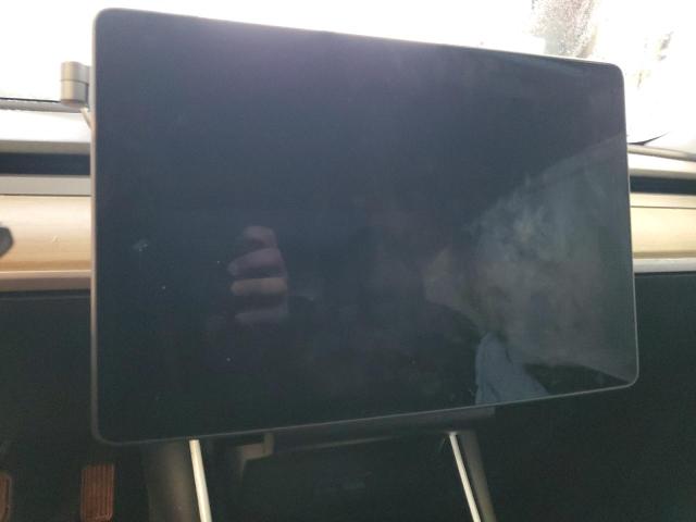 Photo 9 from auction – 2018 TESLA MODEL 3 with VIN 5YJ3E1EB5JF149117