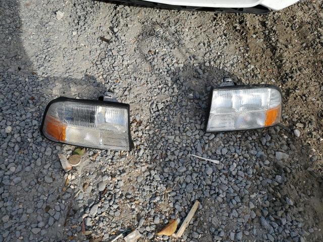 Photo 12 from auction – 2002 GMC SONOMA with VIN 1GTCS19W428144630