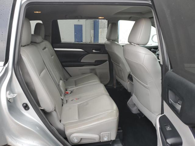 Photo 11 from auction – 2017 TOYOTA HIGHLANDER with VIN 5TDJZRFH2HS403093