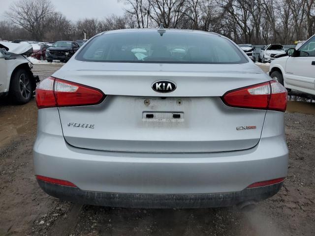 Photo 6 from auction – 2016 KIA FORTE EX with VIN KNAFZ4A89G5550321