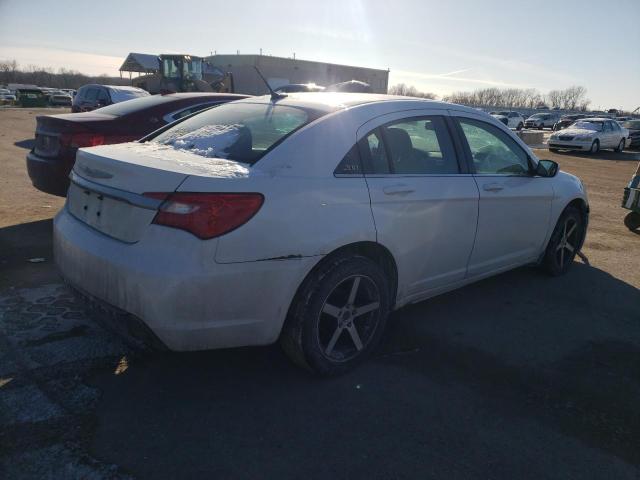 Photo 3 from auction – 2013 CHRYSLER 200 TOURIN with VIN 1C3CCBBB9DN553628