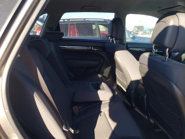 Photo 10 from auction – 2011 KIA SORENTO BA with VIN 5XYKT3A16BG060483