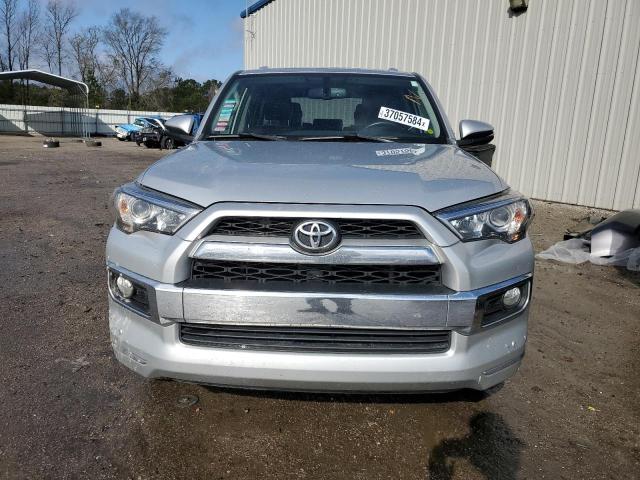 Photo 5 from auction – 2017 TOYOTA 4RUNNER SR with VIN JTEBU5JR9H5458427