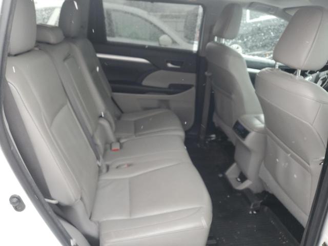 Photo 11 from auction – 2017 TOYOTA HIGHLANDER with VIN 5TDJZRFH9HS472394