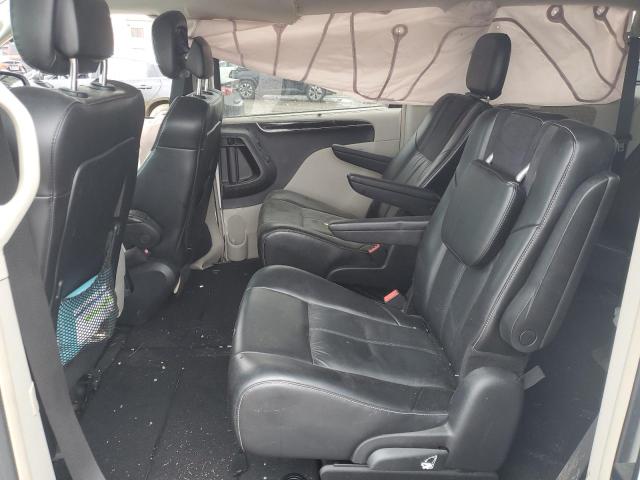 Photo 11 from auction – 2014 CHRYSLER TOWN & COU with VIN 2C4RC1GGXER237390