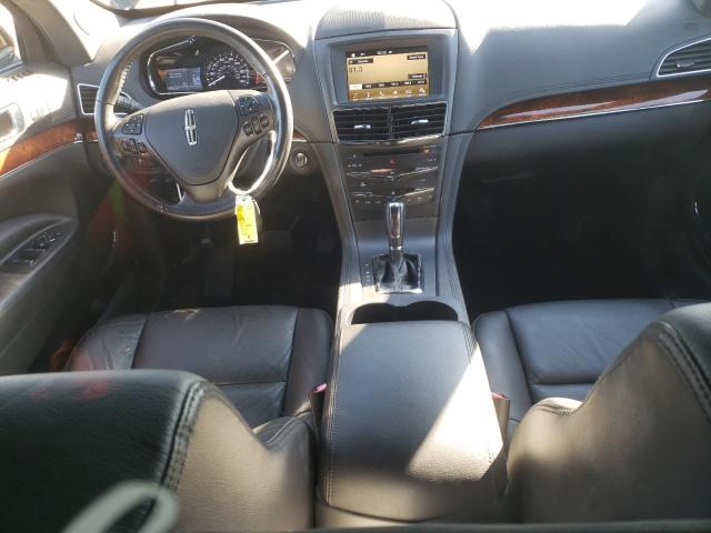 Photo 8 from auction – 2016 LINCOLN MKT with VIN 2L1MJ5LK5GBL02818