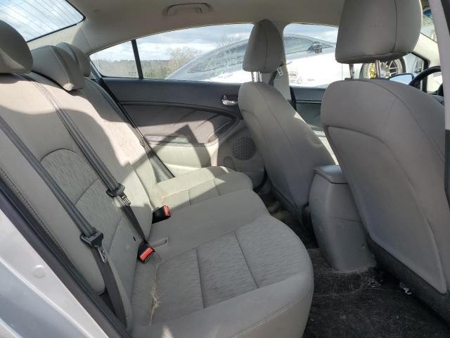 Photo 10 from auction – 2016 KIA FORTE LX with VIN KNAFK4A67G5475766