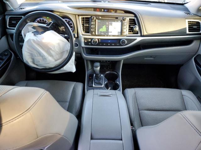Photo 8 from auction – 2018 TOYOTA HIGHLANDER with VIN 5TDDZRFH0JS822563