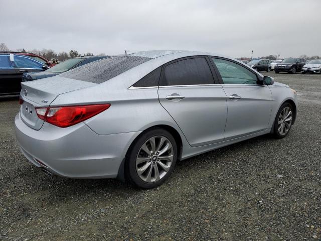 Photo 3 from auction – 2012 HYUNDAI SONATA SE with VIN 5NPEC4AB3CH440855