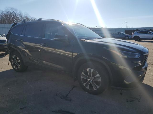 Photo 4 from auction – 2022 TOYOTA HIGHLANDER with VIN 5TDHZRBH8NS241129