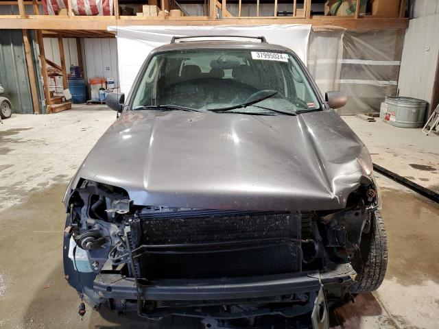 Photo 5 from auction – 2005 FORD ESCAPE LIM with VIN 1FMYU04175KB75959