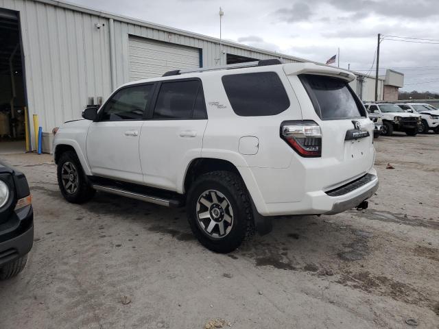 Photo 2 from auction – 2018 TOYOTA 4RUNNER SR with VIN JTEBU5JR2J5603202