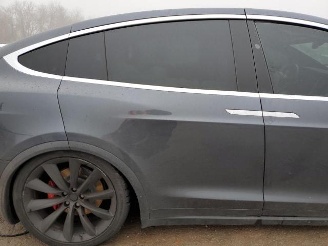 Photo 11 from auction – 2017 TESLA MODEL X with VIN 5YJXCBE48HF052633