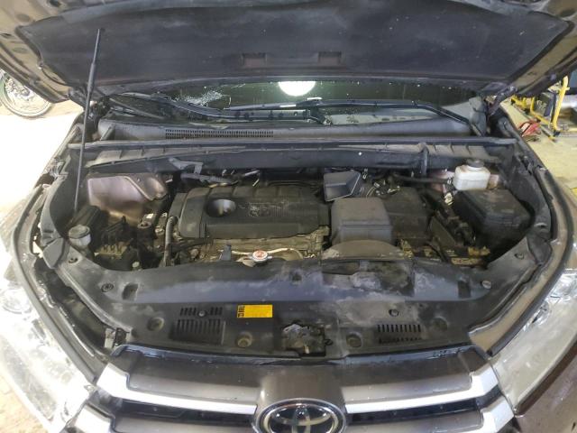 Photo 11 from auction – 2018 TOYOTA HIGHLANDER with VIN 5TDZARFH4JS040182