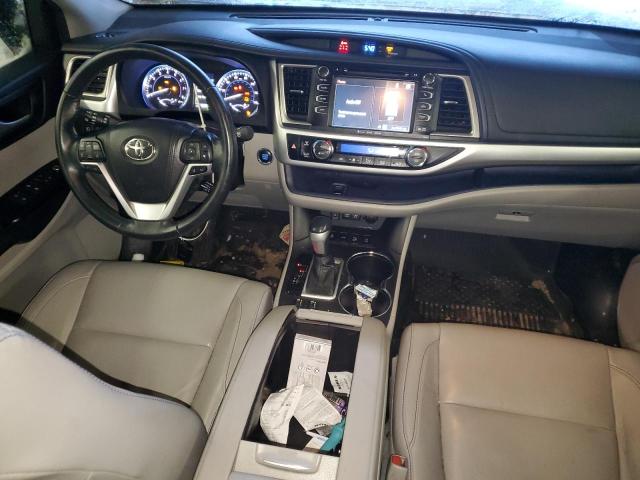 Photo 8 from auction – 2018 TOYOTA HIGHLANDER with VIN 5TDJZRFH1JS525515