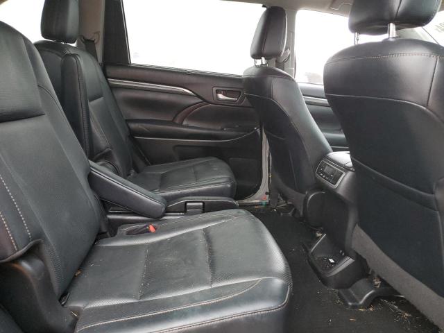 Photo 11 from auction – 2018 TOYOTA HIGHLANDER with VIN 5TDYZRFH0JS257149