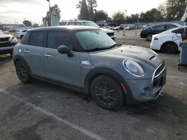 Photo 4 from auction – 2016 MINI COOPER S with VIN WMWXU3C55G2D28170