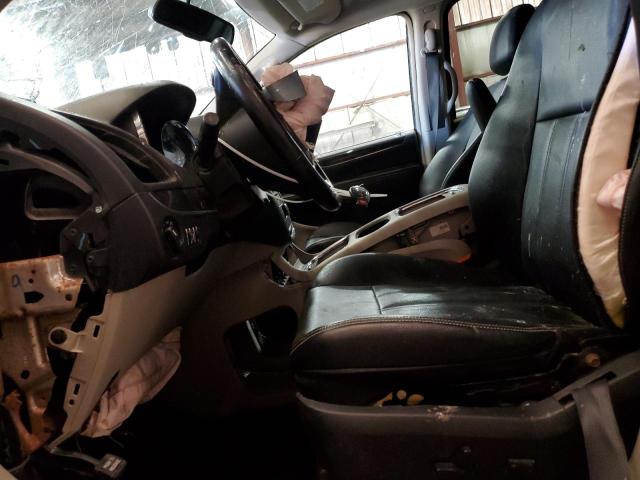 Photo 7 from auction – 2015 CHRYSLER TOWN & COU with VIN 2C4RC1CG4FR504059