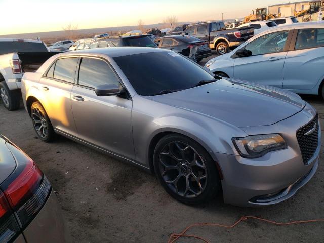 Zdjęcie 4 z aukcji – 2018 CHRYSLER 300 S z VIN 2C3CCABG1JH214615