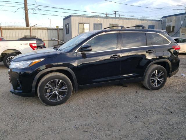 TOYOTA HIGHLANDER 2019 with VIN 5TDBZRFH3KS985605 - Photo from auction