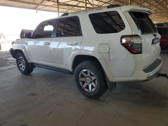 Photo 2 from auction – 2015 TOYOTA 4RUNNER SR with VIN JTEBU5JRXF5229624