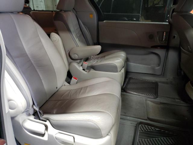 Photo 11 from auction – 2011 TOYOTA SIENNA XLE with VIN 5TDYK3DC4BS115980