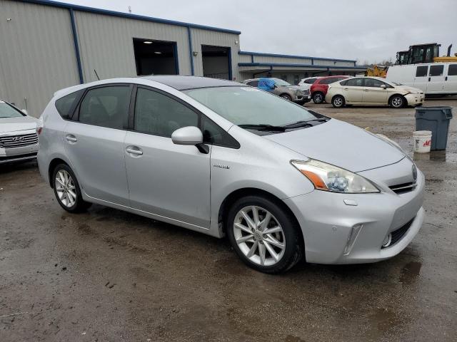 Photo 4 from auction – 2013 TOYOTA PRIUS V with VIN JTDZN3EUXD3209028