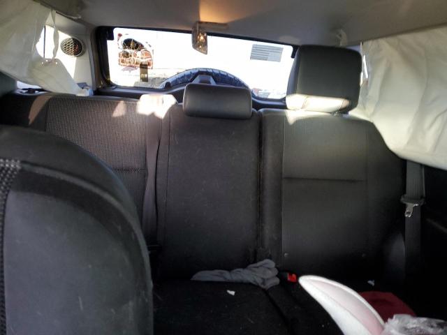Photo 10 from auction – 2011 TOYOTA FJ CRUISER with VIN JTEBU4BF6BK111418