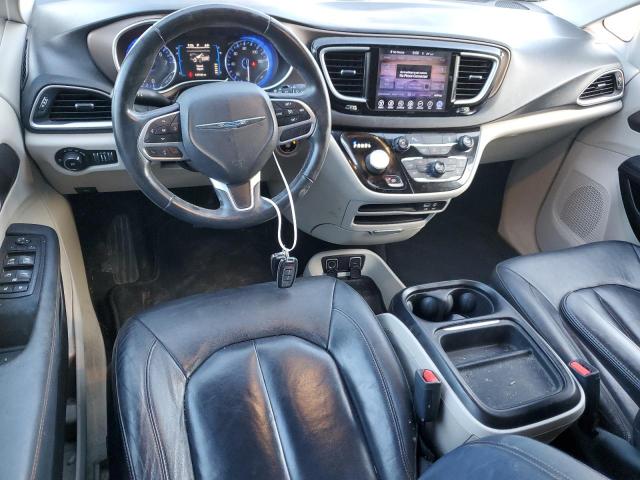 Photo 8 from auction – 2017 CHRYSLER PACIFICA T with VIN 2C4RC1BGXHR524529