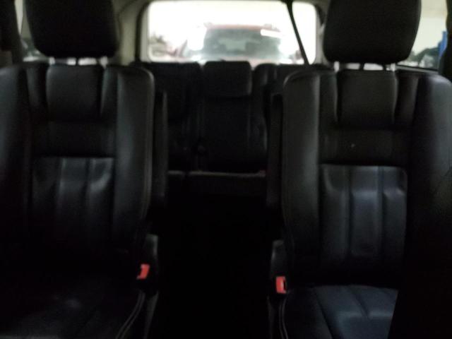 Photo 10 from auction – 2015 CHRYSLER TOWN & COU with VIN 2C4RC1CG3FR572661