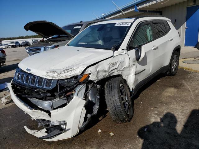 JEEP COMPASS LA 2019 with VIN 3C4NJCBB0KT636202 - Photo from auction