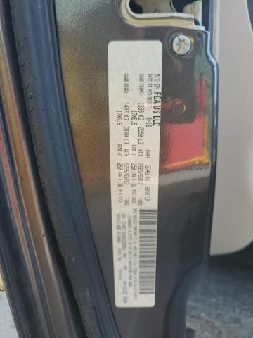 Photo 14 from auction – 2016 CHRYSLER TOWN & COU with VIN 2C4RC1BGXGR300854
