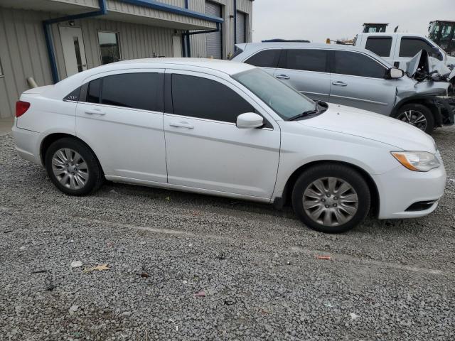 Photo 4 from auction – 2014 CHRYSLER 200 LX with VIN 1C3CCBAB8EN209663