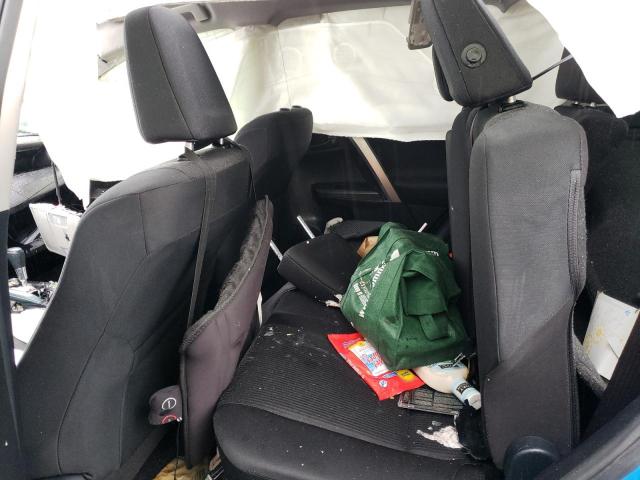 Photo 11 from auction – 2018 TOYOTA RAV4 LE with VIN JTMZFREV2JJ164358