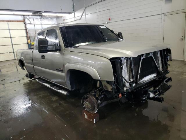 Photo 4 from auction – 2003 CHEVROLET 2500 4X4 with VIN 1GCHK29133E339525