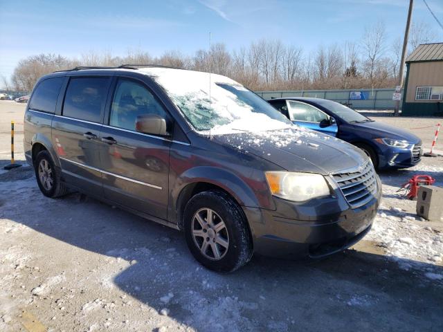 Photo 4 from auction – 2010 CHRYSLER TOWN & COU with VIN 2A4RR8D12AR430984