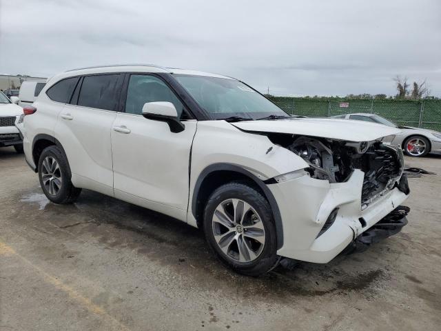 Photo 4 from auction – 2021 TOYOTA HIGHLANDER with VIN 5TDGZRAH8MS523928