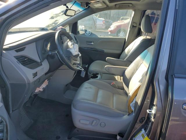 Photo 7 from auction – 2018 TOYOTA SIENNA XLE with VIN 5TDYZ3DC3JS921237