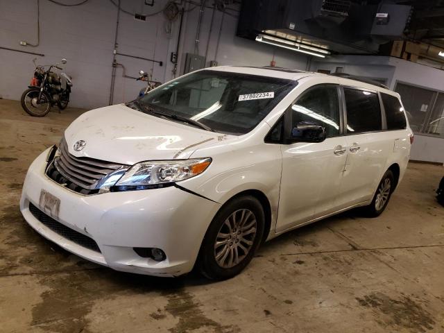TOYOTA SIENNA XLE 2015 with VIN 5TDYK3DC0FS534642 - Photo from auction