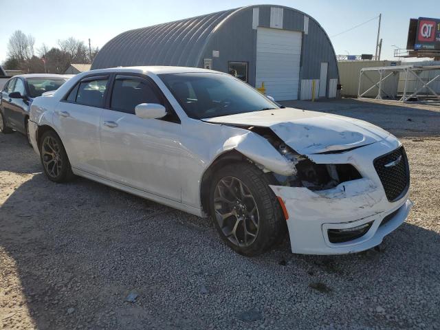 Photo 4 from auction – 2017 CHRYSLER 300 S with VIN 2C3CCABT3HH647506
