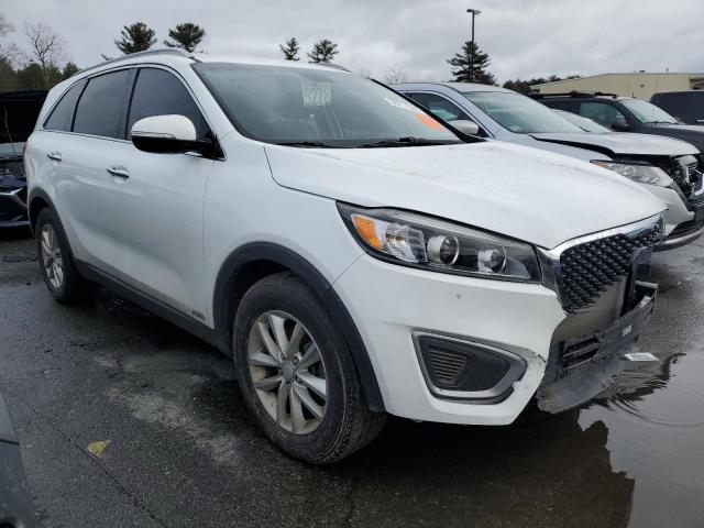 Photo 4 from auction – 2017 KIA SORENTO LX with VIN 5XYPGDA38HG214847